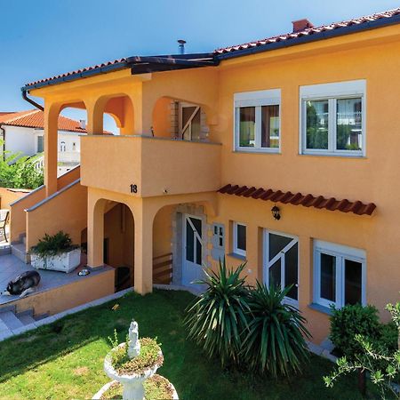 Beautiful Apartment In Crikvenica With Kitchen Kültér fotó