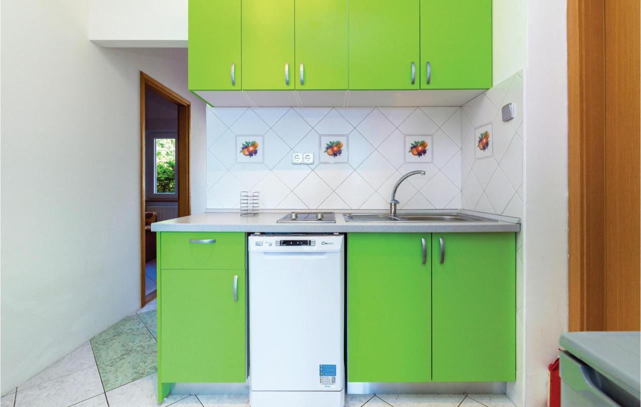 Beautiful Apartment In Crikvenica With Kitchen Kültér fotó