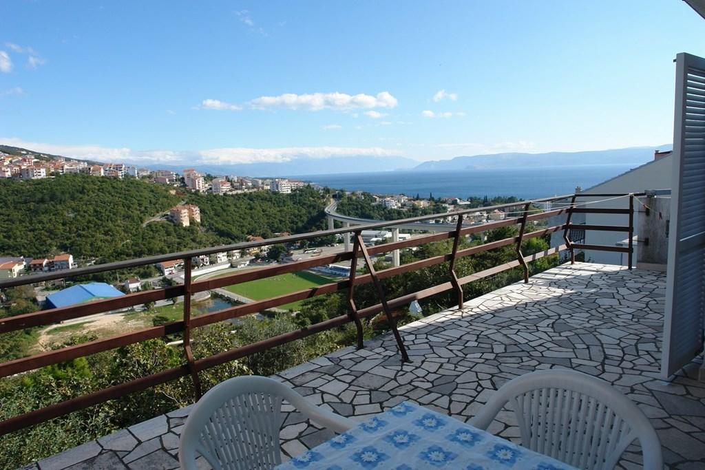 Beautiful Apartment In Crikvenica With Kitchen Szoba fotó