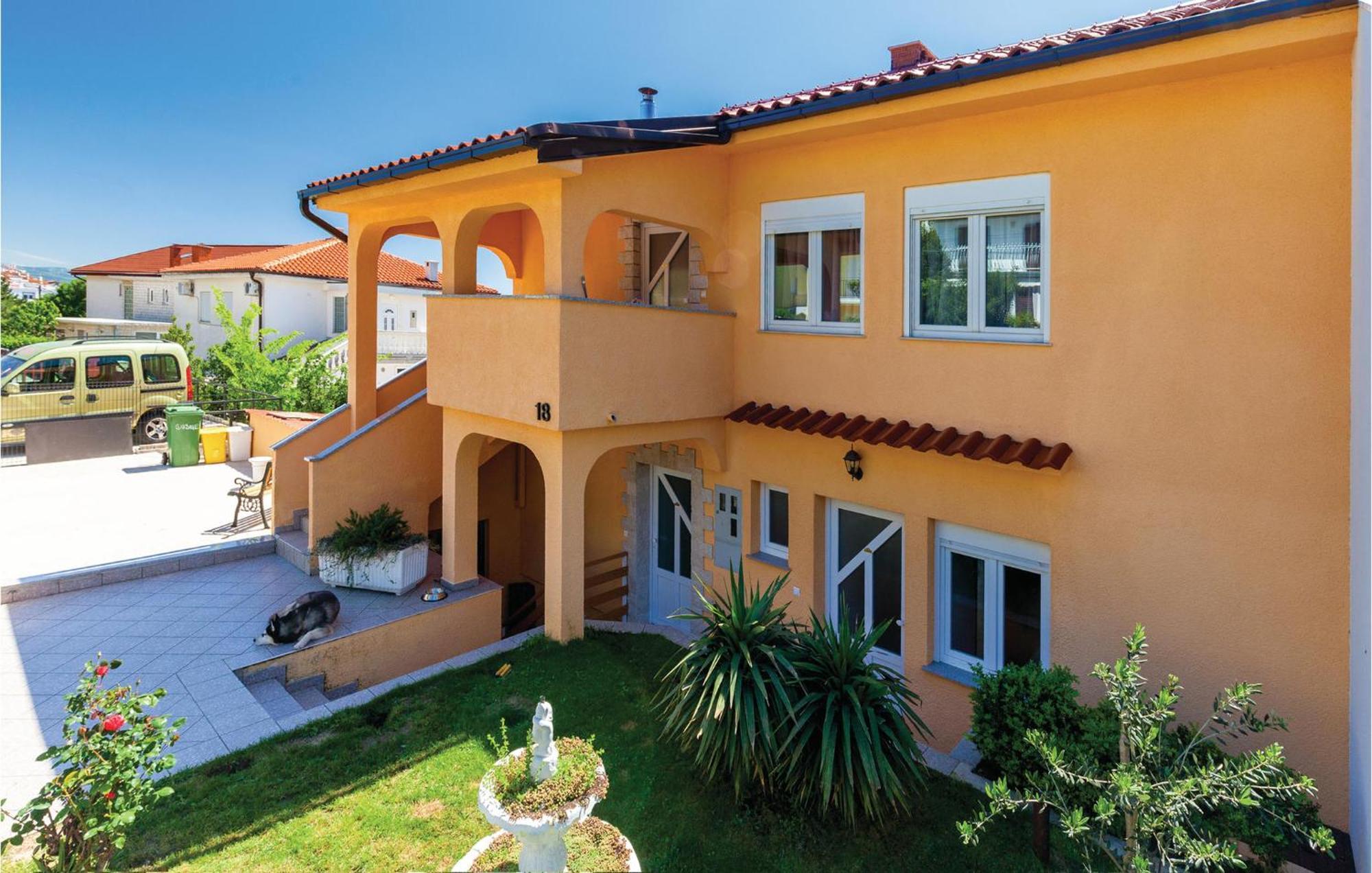 Beautiful Apartment In Crikvenica With Kitchen Kültér fotó