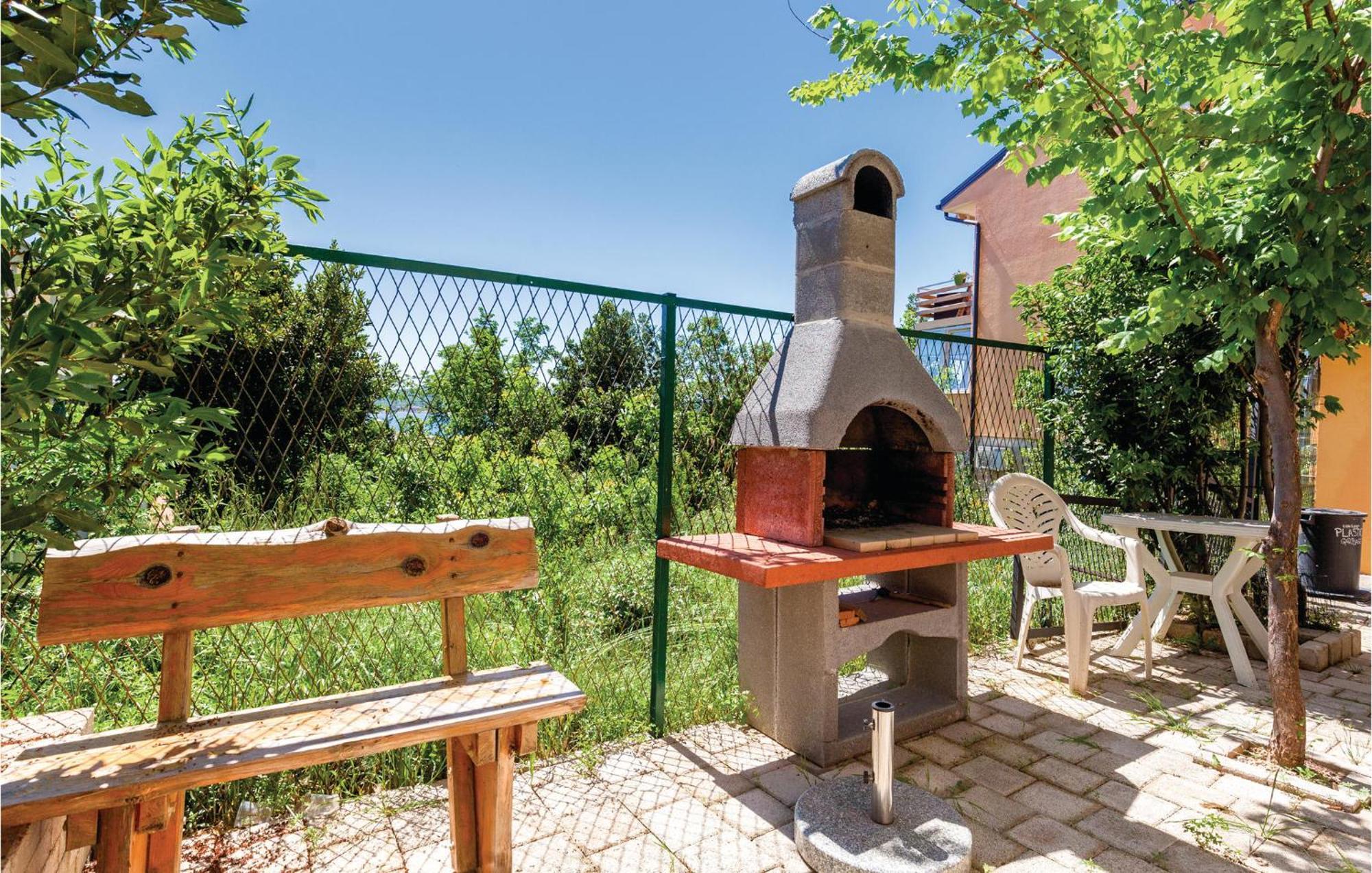 Beautiful Apartment In Crikvenica With Kitchen Kültér fotó