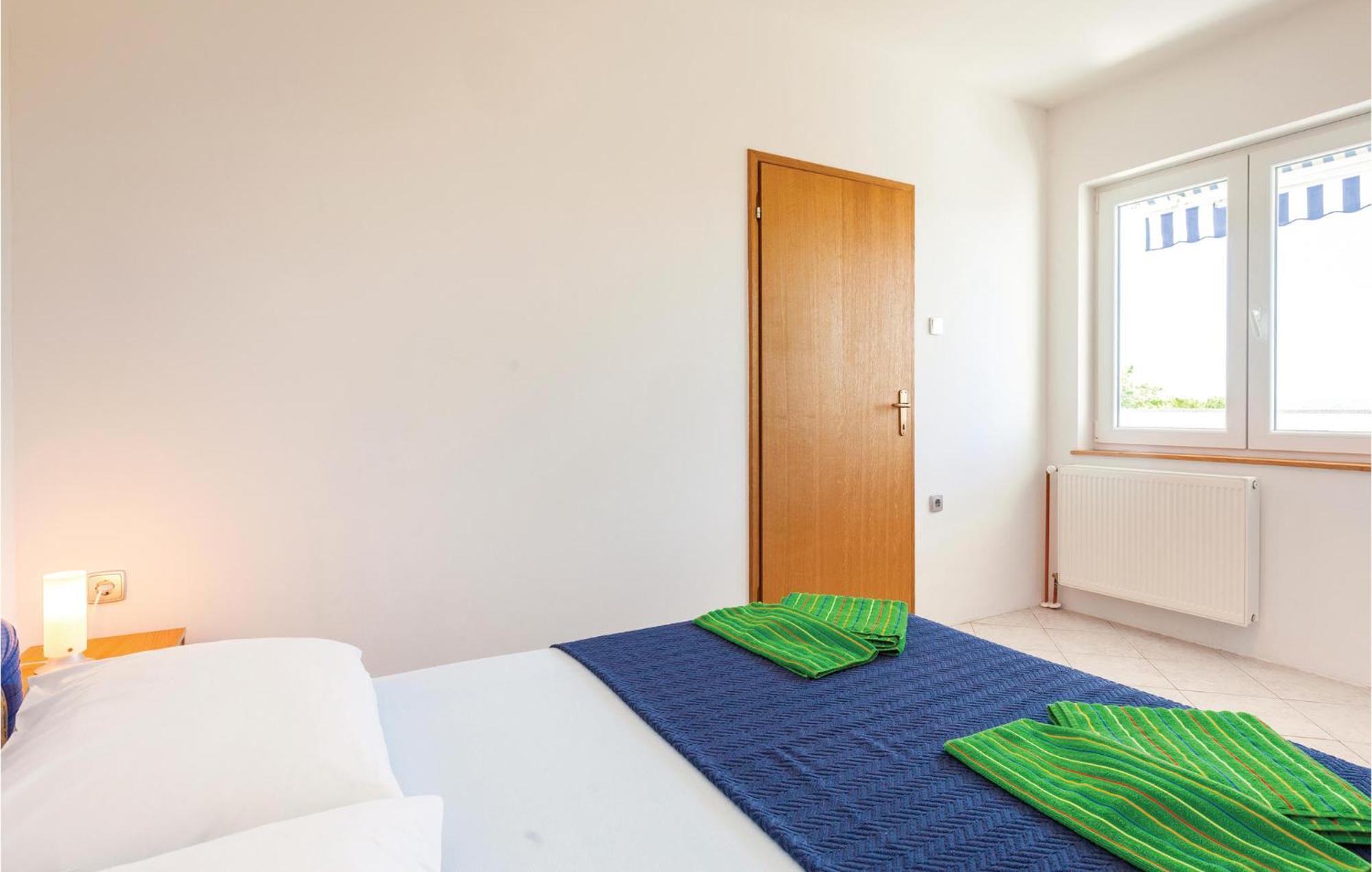 Beautiful Apartment In Crikvenica With Kitchen Kültér fotó