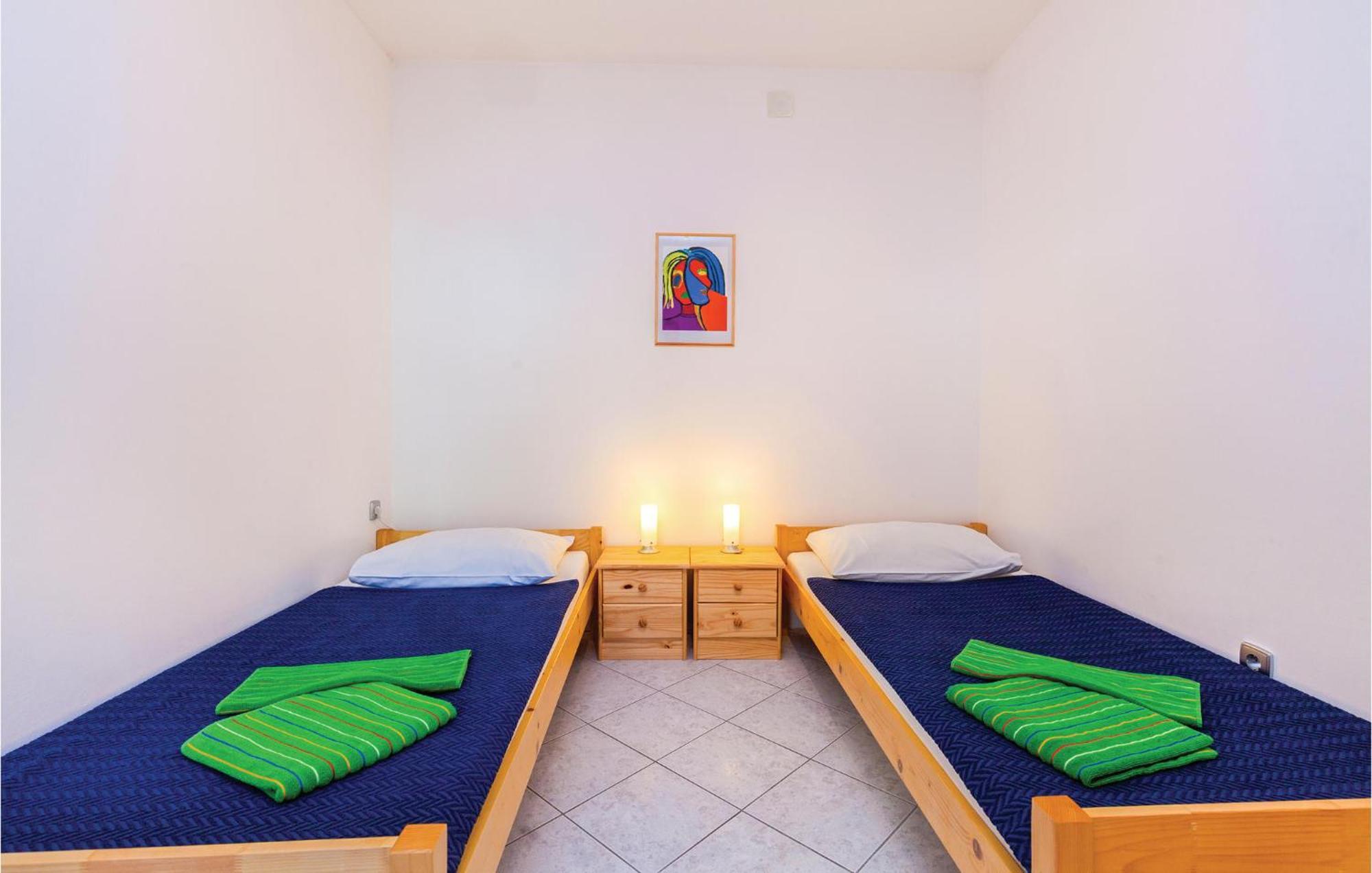 Beautiful Apartment In Crikvenica With Kitchen Kültér fotó