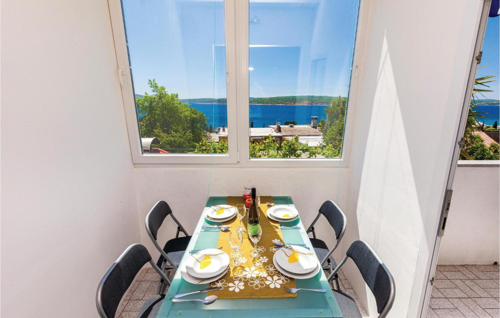 Beautiful Apartment In Crikvenica With Kitchen Kültér fotó