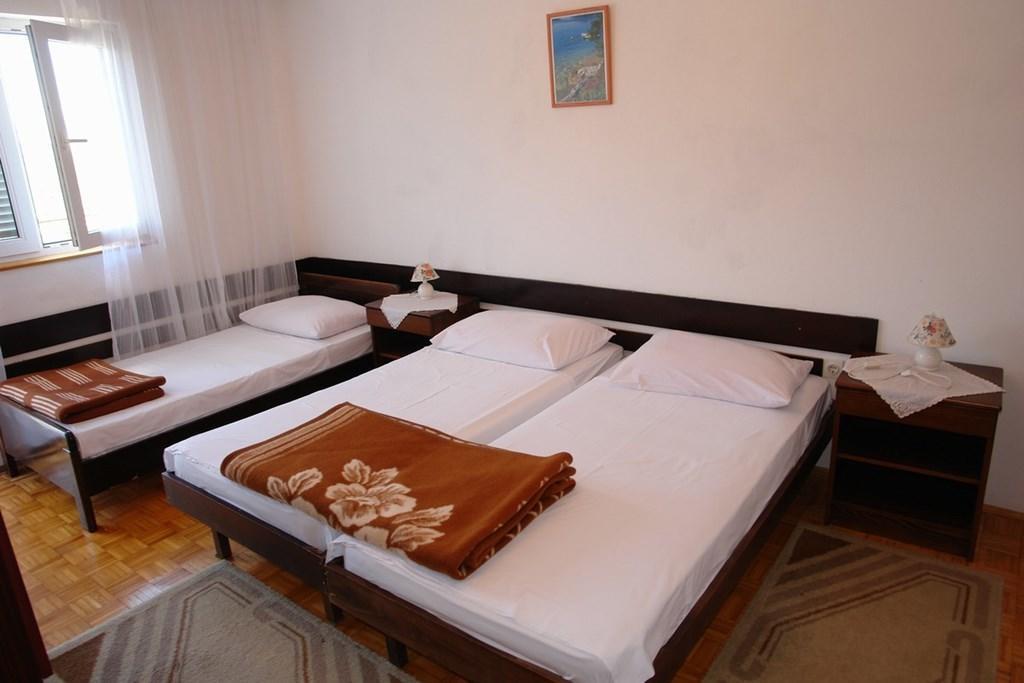 Beautiful Apartment In Crikvenica With Kitchen Szoba fotó