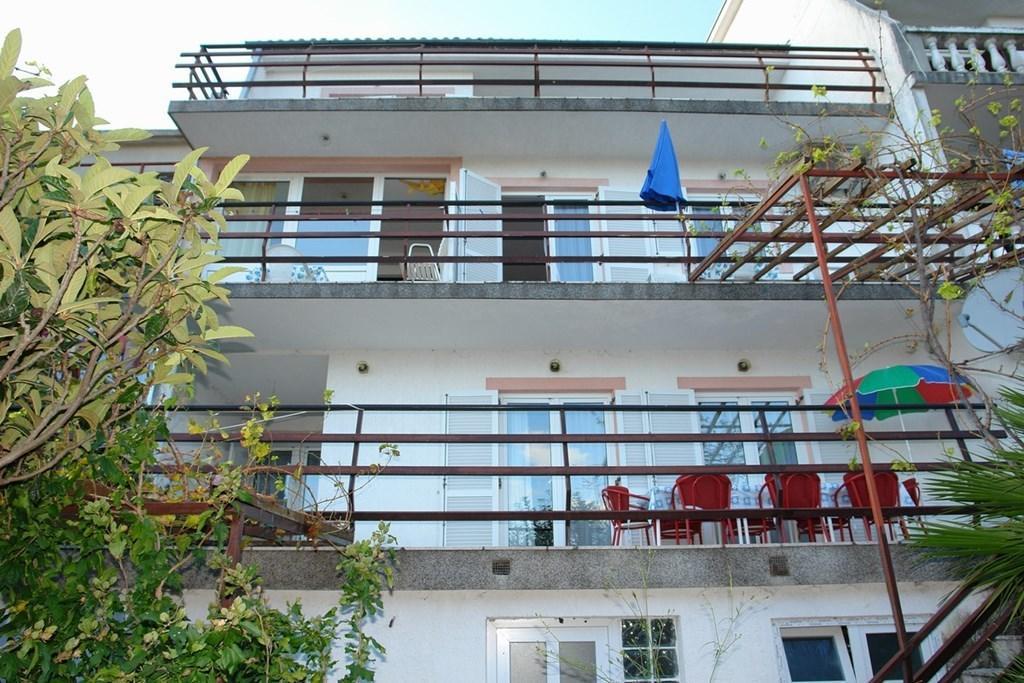Beautiful Apartment In Crikvenica With Kitchen Szoba fotó